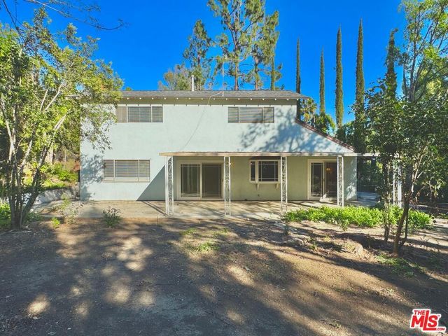 26026 Adamor Road, Calabasas, CA 91302