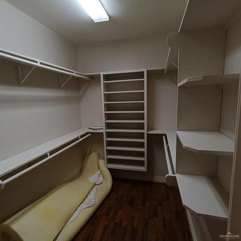 805 Parkview Circle, Harlingen, TX 78550