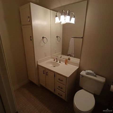 805 Parkview Circle, Harlingen, TX 78550