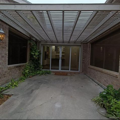 805 Parkview Circle, Harlingen, TX 78550