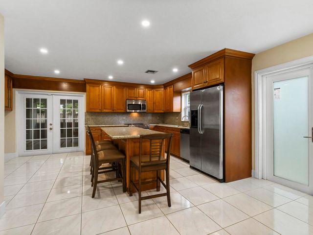 22965 Old Inlet Bridge Drive, Boca Raton, FL 33433