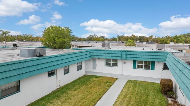 205 KINGS BOULEVARD 52, Sun City Center, FL 33573