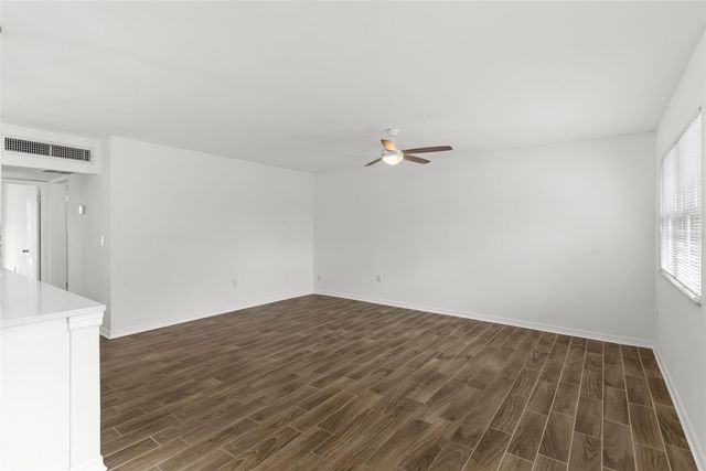 205 KINGS BOULEVARD 52, Sun City Center, FL 33573