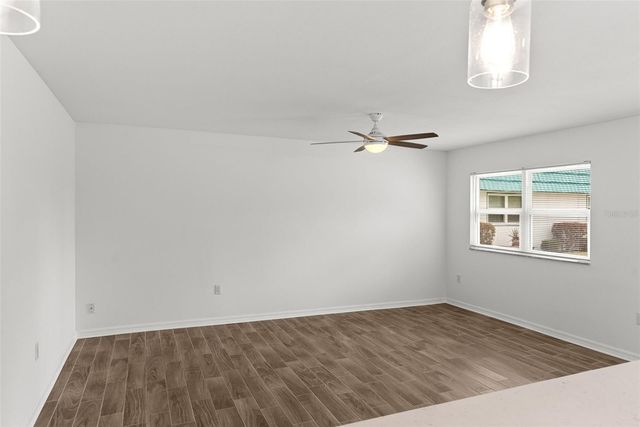 205 KINGS BOULEVARD 52, Sun City Center, FL 33573