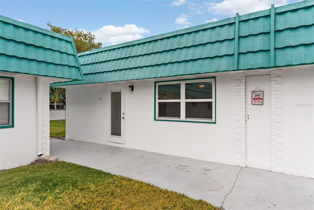 205 KINGS BOULEVARD 52, Sun City Center, FL 33573