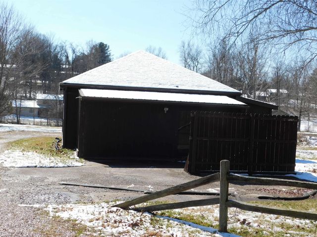 6601 N Rhinestone Drive, Ellettsville, IN 47429