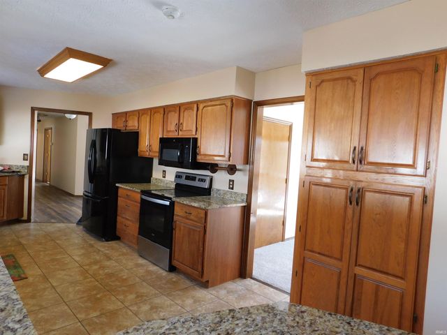 6601 N Rhinestone Drive, Ellettsville, IN 47429