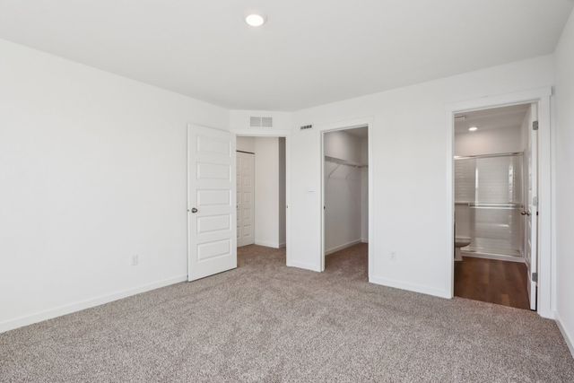 877 Briar Glen Court, Hampshire, IL 60140