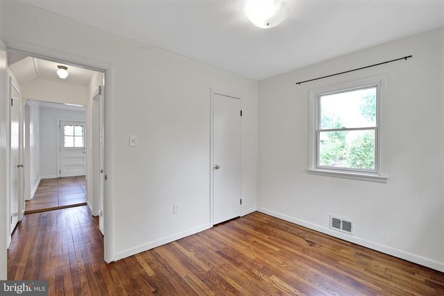 8702 50TH PL, College Park, MD 20740
