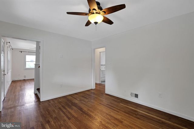 8702 50TH PL, College Park, MD 20740
