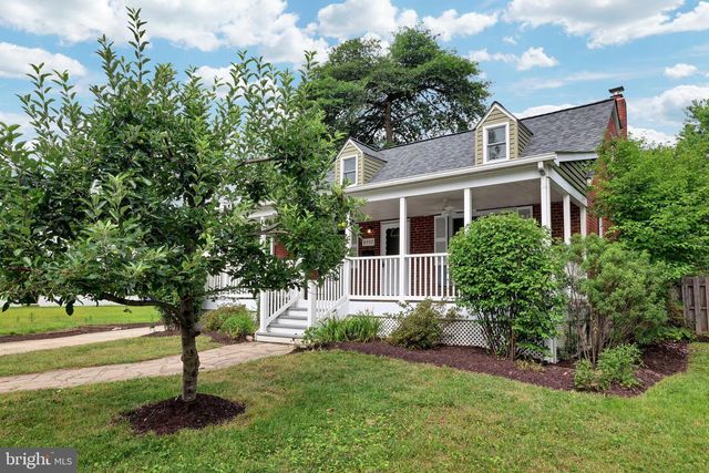 8702 50TH PL, College Park, MD 20740