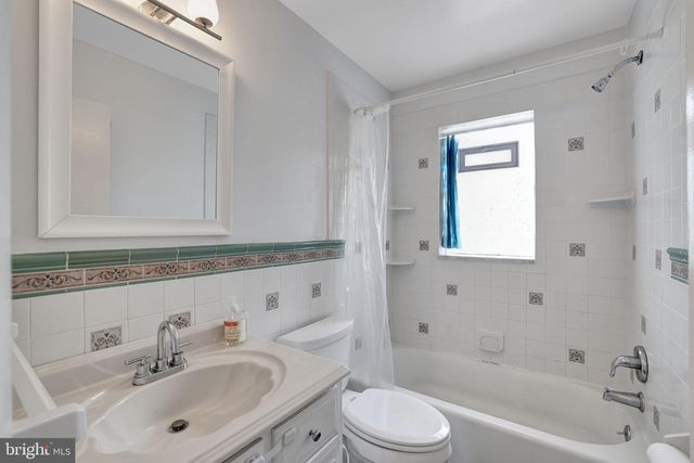 8702 50TH PL, College Park, MD 20740