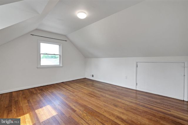 8702 50TH PL, College Park, MD 20740
