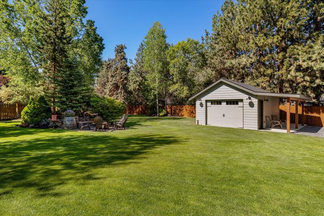 351 SE Soft Tail Loop, Bend, OR 97702