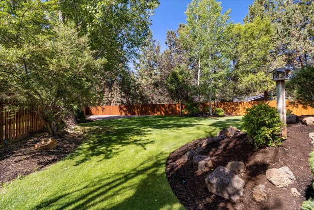 351 SE Soft Tail Loop, Bend, OR 97702