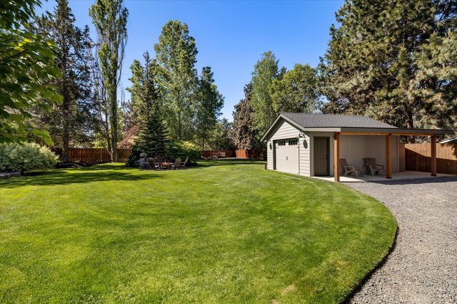 351 SE Soft Tail Loop, Bend, OR 97702