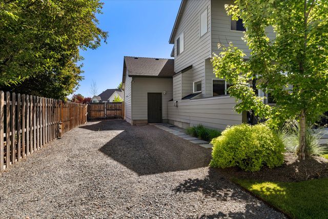 351 SE Soft Tail Loop, Bend, OR 97702