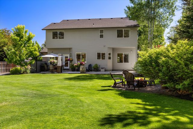 351 SE Soft Tail Loop, Bend, OR 97702