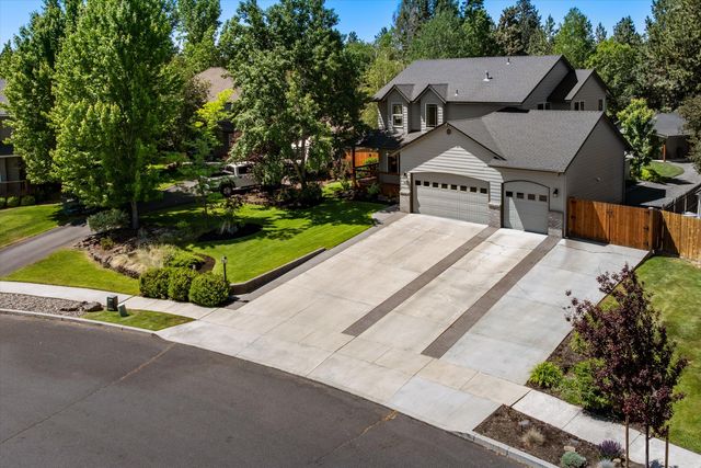 351 SE Soft Tail Loop, Bend, OR 97702