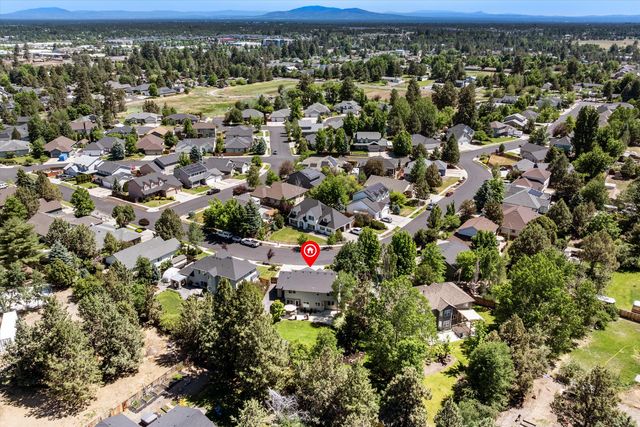 351 SE Soft Tail Loop, Bend, OR 97702