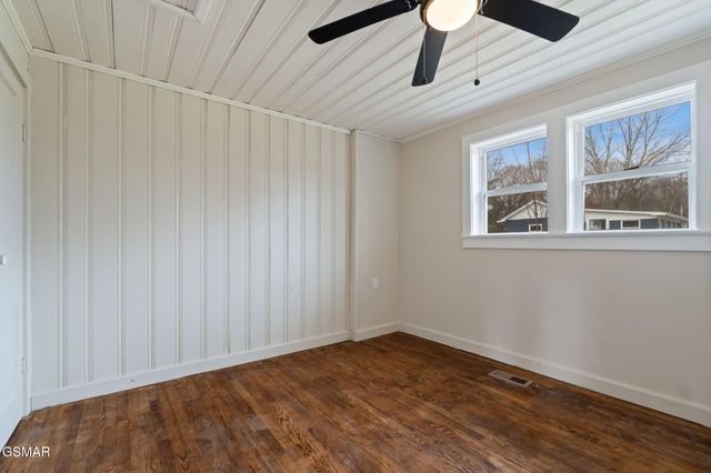 6617 Washington Pike, Knoxville, TN 37918