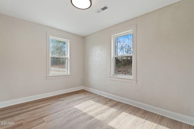 6617 Washington Pike, Knoxville, TN 37918