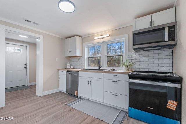 6617 Washington Pike, Knoxville, TN 37918