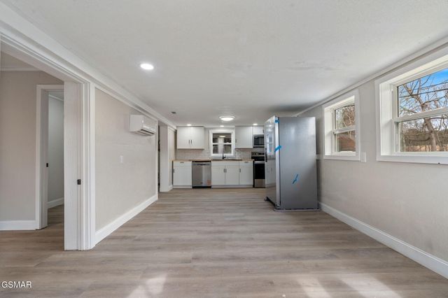 6617 Washington Pike, Knoxville, TN 37918