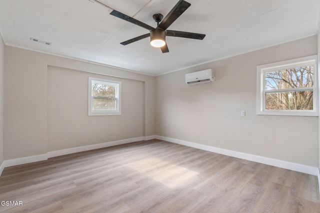 6617 Washington Pike, Knoxville, TN 37918