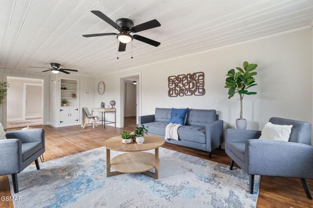 6617 Washington Pike, Knoxville, TN 37918