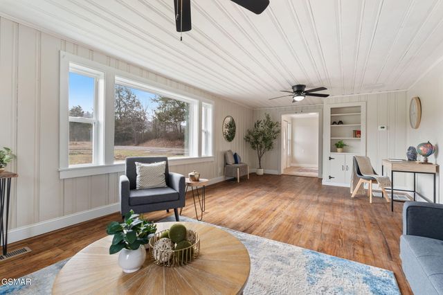 6617 Washington Pike, Knoxville, TN 37918