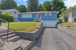 404 Hillsboro Parkway, Syracuse, NY 13214