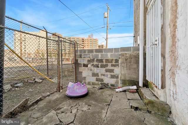 1505 W OAKDALE ST, Philadelphia, PA 19132