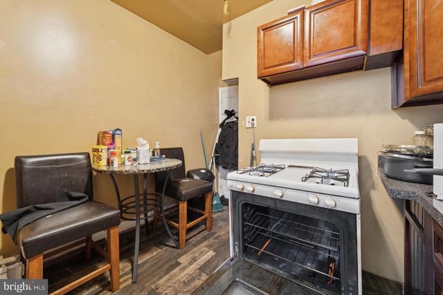 1505 W OAKDALE ST, Philadelphia, PA 19132