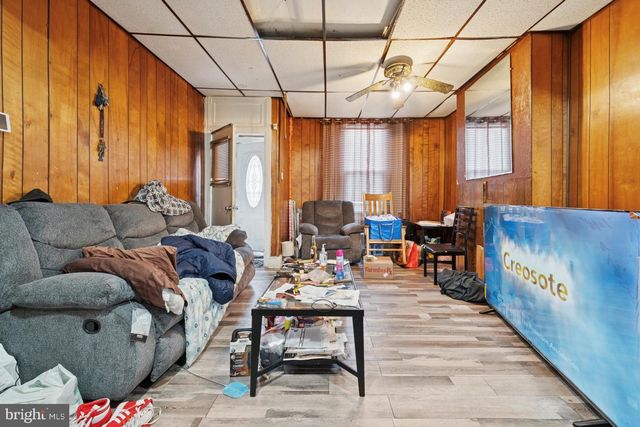 1505 W OAKDALE ST, Philadelphia, PA 19132