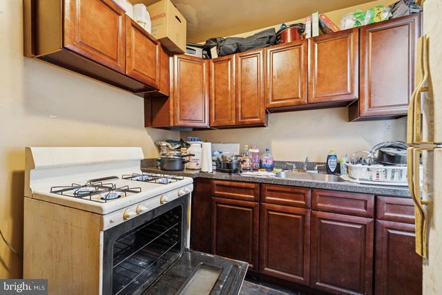 1505 W OAKDALE ST, Philadelphia, PA 19132