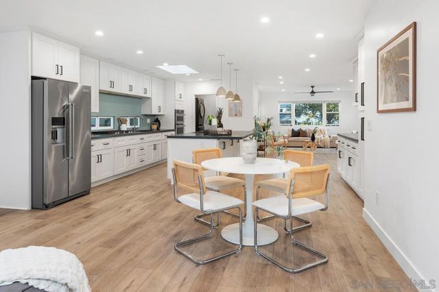 2152 Emerald St, San Diego, CA 92109