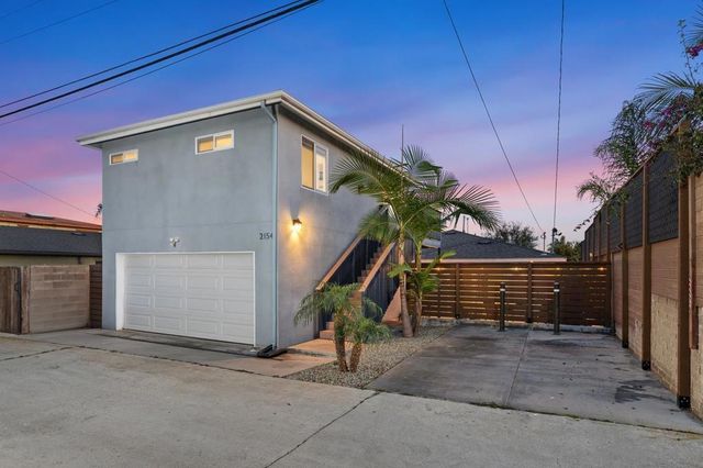 2152 Emerald St, San Diego, CA 92109