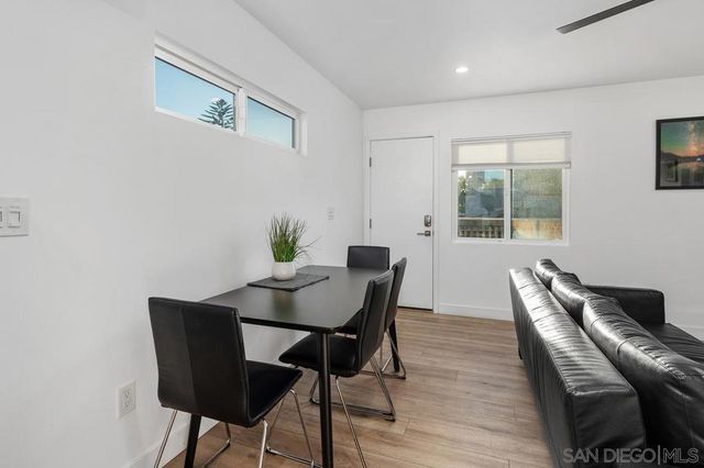 2152 Emerald St, San Diego, CA 92109