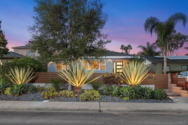 2152 Emerald St, San Diego, CA 92109