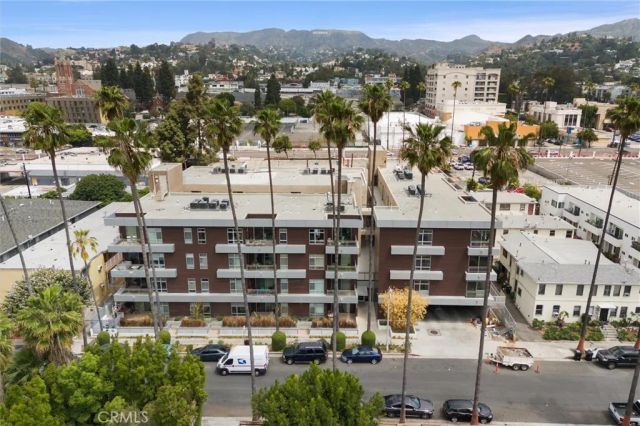 6001 Carlton Way 102, Los Angeles, CA 90028