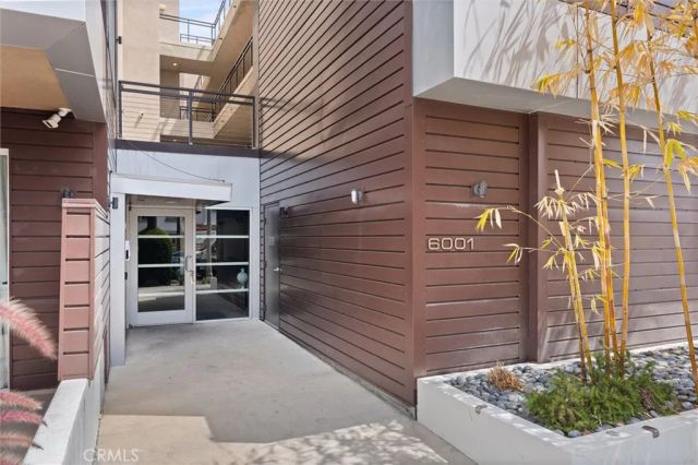 6001 Carlton Way 102, Los Angeles, CA 90028