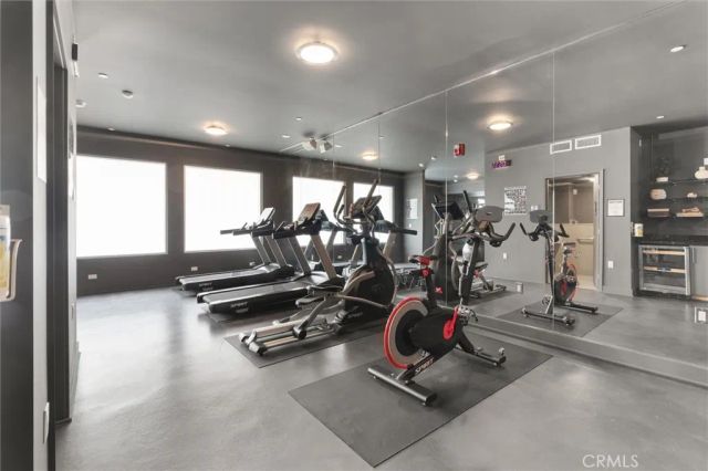 6001 Carlton Way 102, Los Angeles, CA 90028