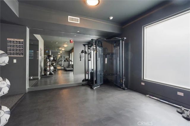 6001 Carlton Way 102, Los Angeles, CA 90028