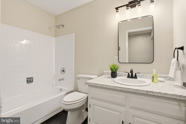 23-B PORTSMOUTH ST SEC 55, Whiting, NJ 08759