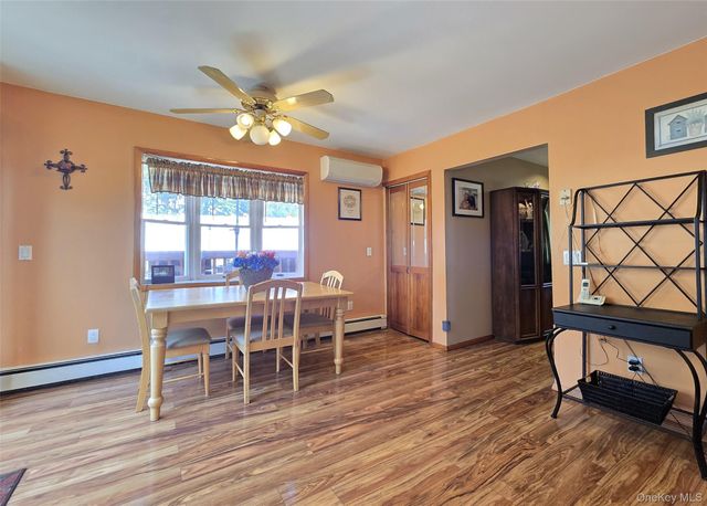 3 Broadway, Ronkonkoma, NY 11779