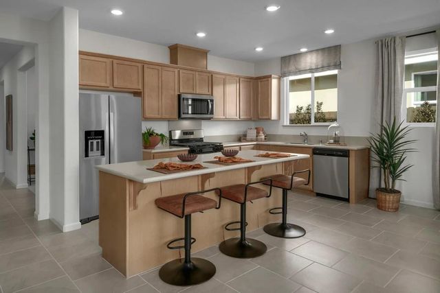 10424 Allman Dr, Stockton, CA 95212