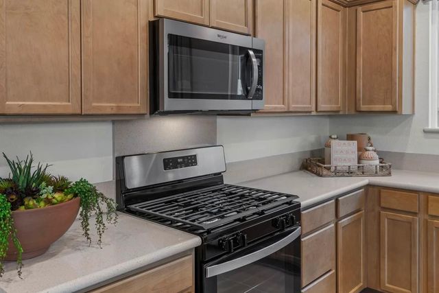 10424 Allman Dr, Stockton, CA 95212