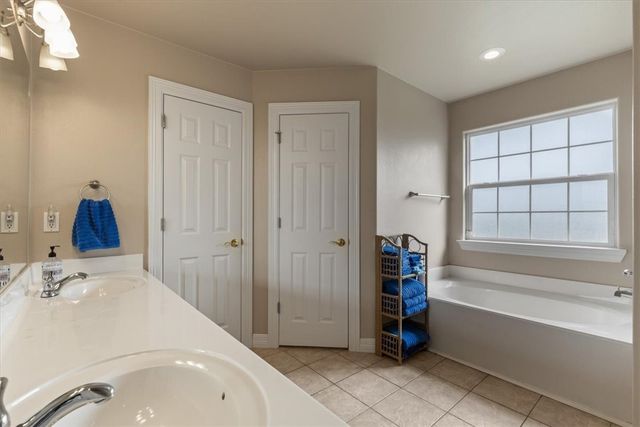 101 Fox RUN, Centerton, AR 72719