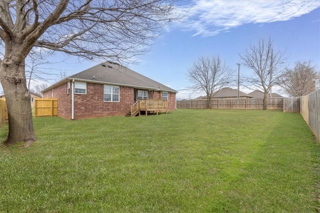 101 Fox RUN, Centerton, AR 72719